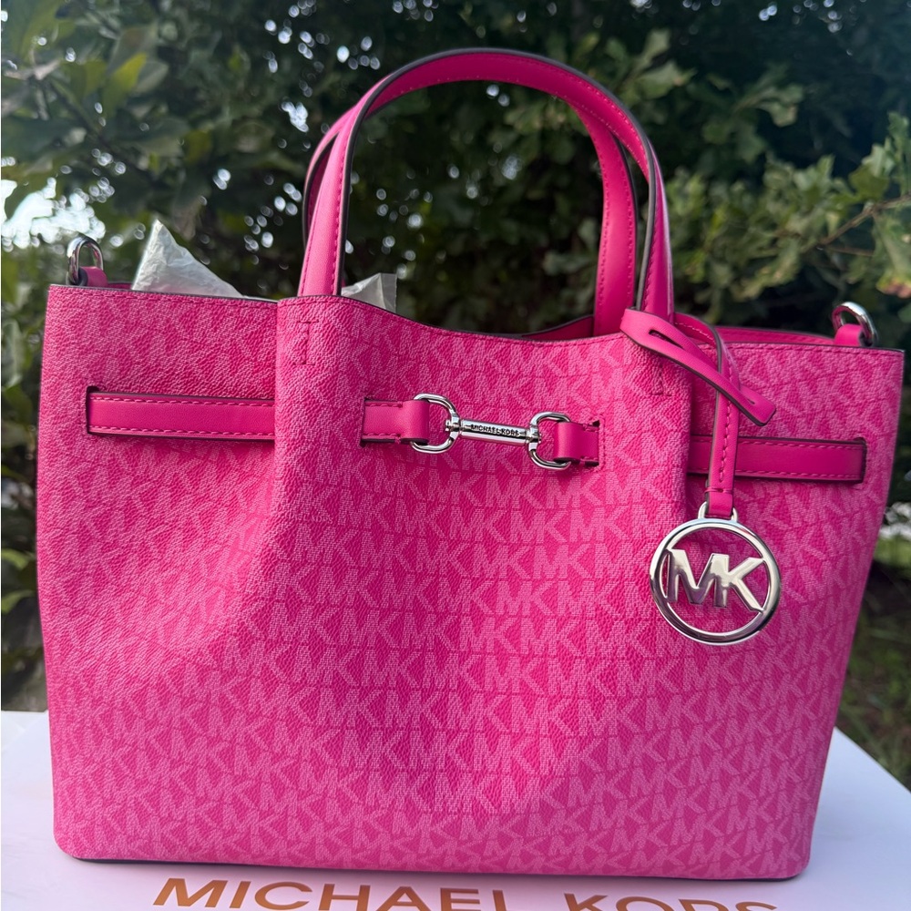 Michael Kors Carson Medium Satchel Shoulder Crossbody Bag
Dragonfruit